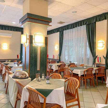 Tisza Sport Hotel Szeged Eksteriør bilde