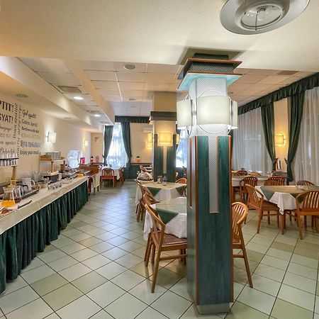 Tisza Sport Hotel Szeged Eksteriør bilde