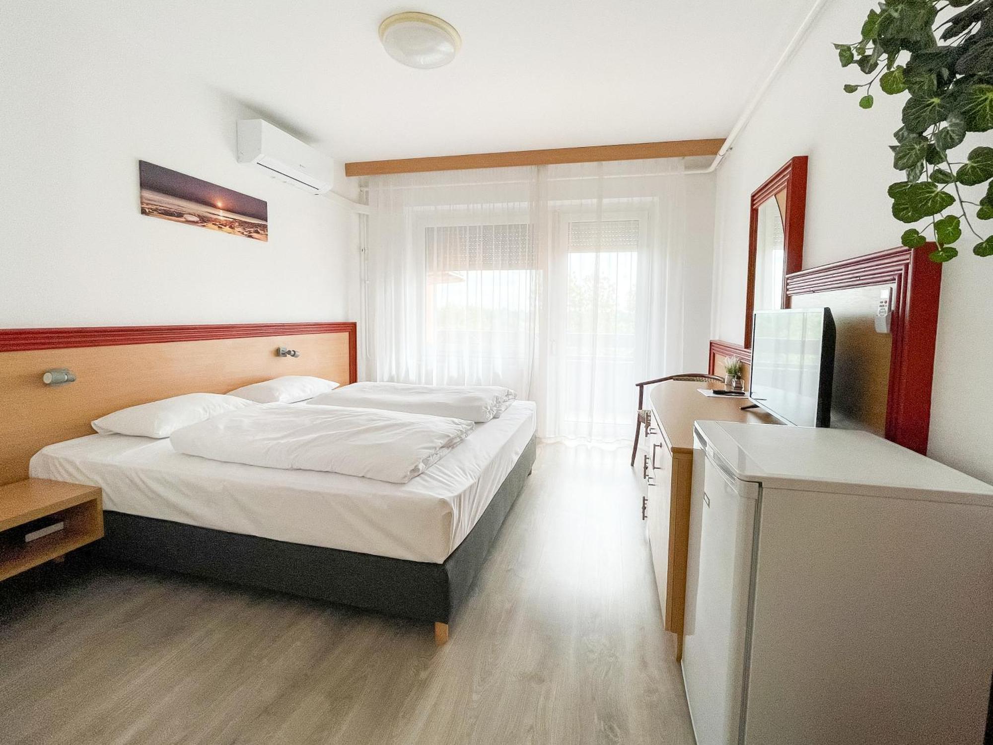 Tisza Sport Hotel Szeged Eksteriør bilde