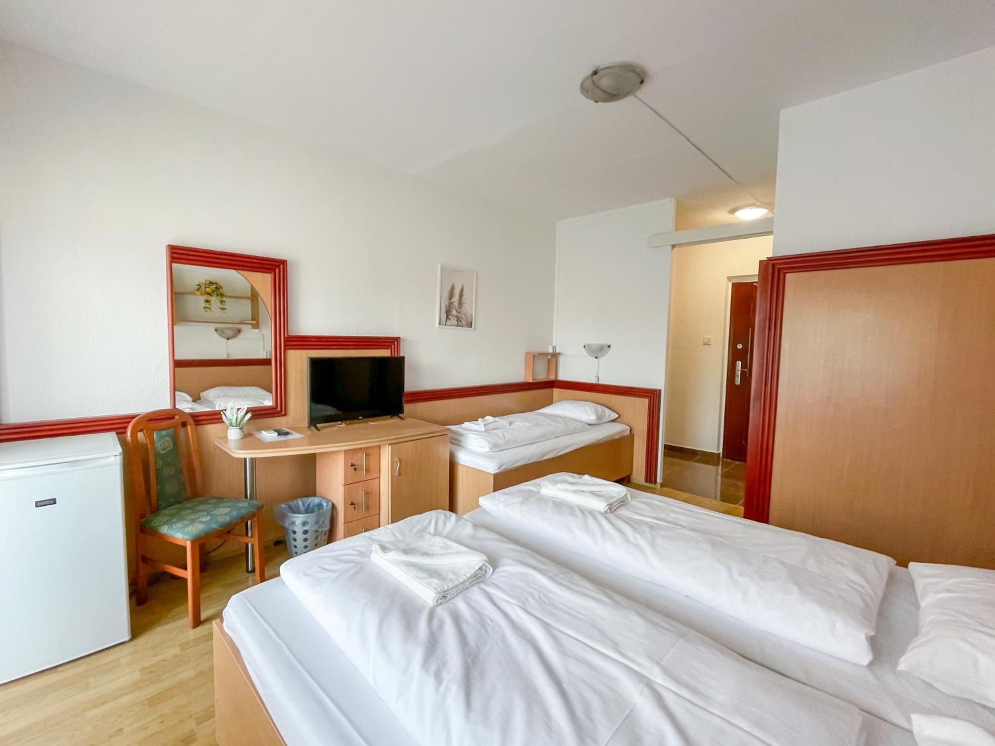 Tisza Sport Hotel Szeged Eksteriør bilde